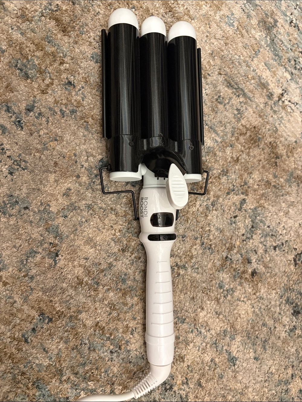Bondi Boost Triple Barrel Waver - Black & White - used three times